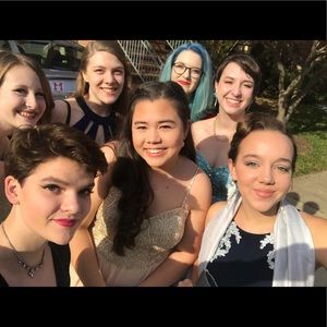 Meet your Posher, Emily